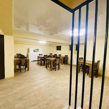 Hotel Sunrise Kutaiszi Kültér fotó