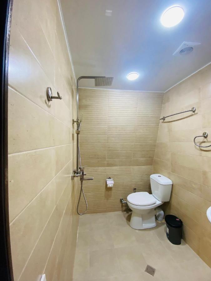 Hotel Sunrise Kutaiszi Kültér fotó