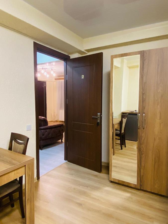 Hotel Sunrise Kutaiszi Kültér fotó