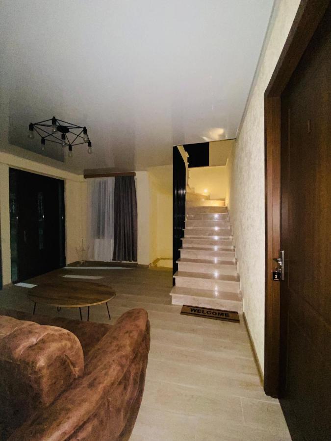 Hotel Sunrise Kutaiszi Kültér fotó