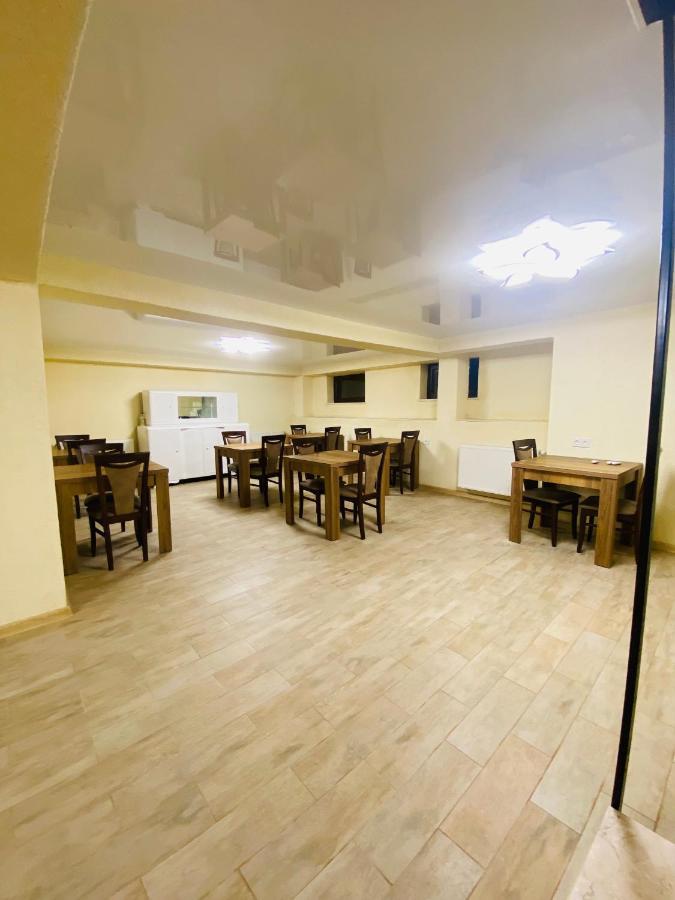 Hotel Sunrise Kutaiszi Kültér fotó